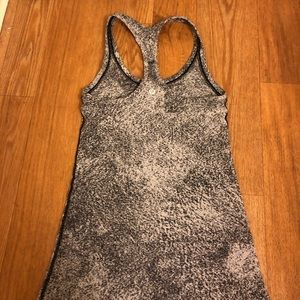 🍋Lululemon tank top size 4